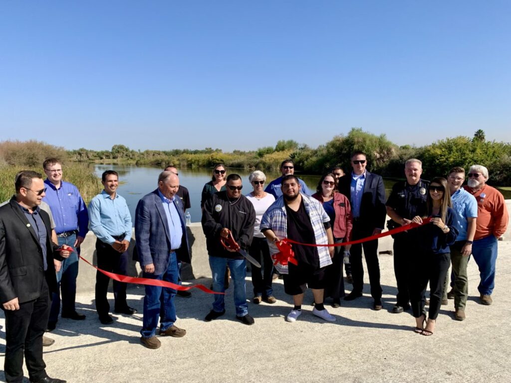 A ribbon-cutting ceremony to open the bridge, hosted by the City of Mendota, was held on September 30, 2021.